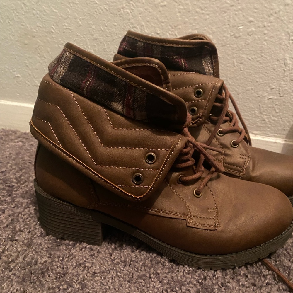 brown boots size 7
